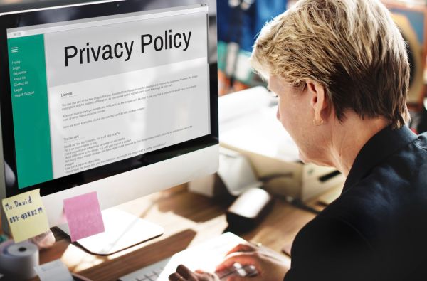 Comment rédiger une politique de confidentialité conforme au RGPD pour un site e-commerce ?