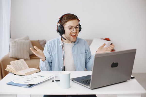Quelles techniques de médiation sont efficaces pour les conflits liés au télétravail?